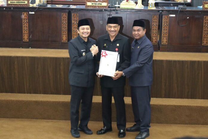 photo_2025-04-30_14-53-30 Hasnuryadi Sampaikan Apresiasi Terkait Rekomendasi DPRD atas LKPJ Gubernur