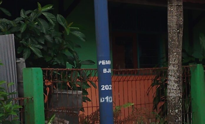 pengadaan tiang besi mubazir