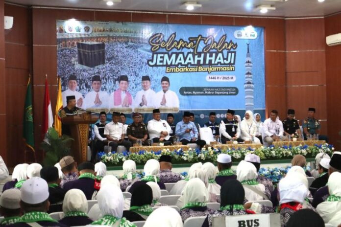 Jamaah Calon Haji Embarkasi Banjarmasin 2025 Diberangkatkan 
