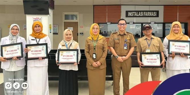 IMG-20250602-WA0000 Rsd idaman berikan penghargaan untuk pegawai dengan kinerja terbaik