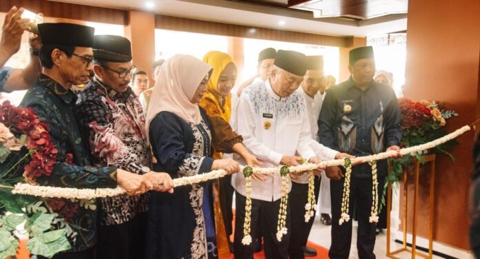 Peresmian gedung rektorat uniska mab