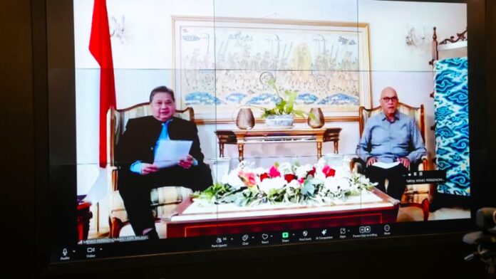 Menko Perekonomian Airlangga Hartarto dalam konferensi pers terkait perkembangan negosiasi Indonesia- IUE CEPA Indonesia - IEU CEPA