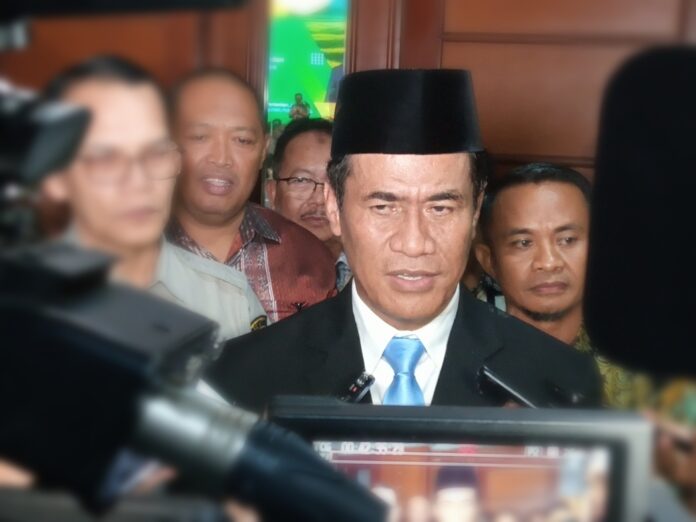 Mentan Amran Sulaiman pemerintah dampingi petani dan konsumen lindungi konsumen dan petani