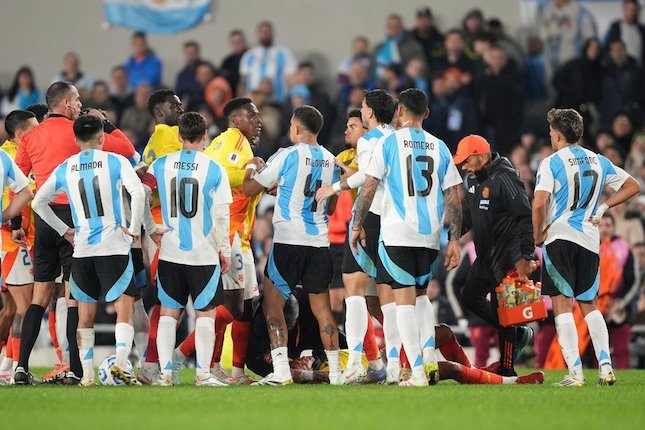 library_upload_21_2025_06_645x430_argentina-vs-kolombi_220e051 Argentina vs Kolombia, Skor Akhir 1-1
