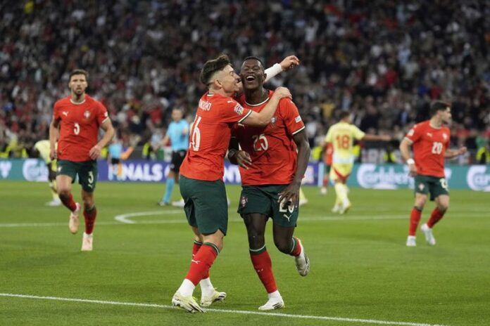 library_upload_21_2025_06_996x664_nuno-mendes-selebras_a038d48 Menang Adu Penalti, Portugal juara UEFA Nations League 2025