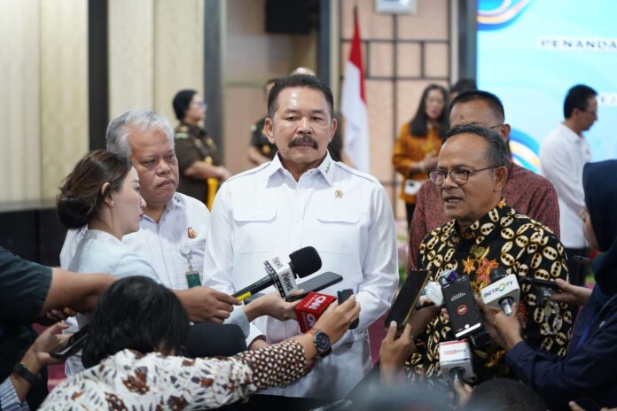 43je7zxyf0e32jj Kejaksaan RI dan Dewan Pers Tandatangani Nota Kesepahaman Terkait Penegakan Hukum dan Kemerdekaan Pers
