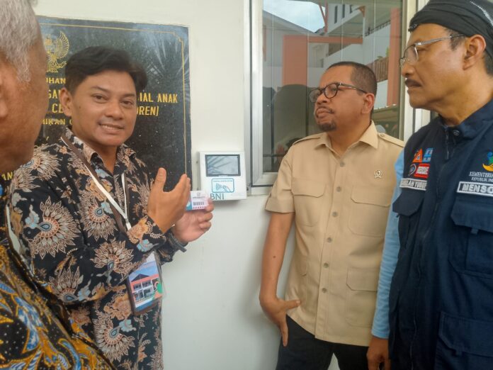 Sekolah Rakyat Terapkan Kartu Pintar