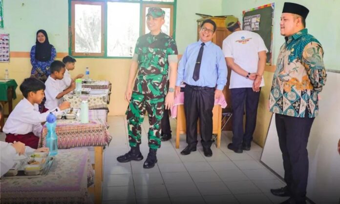 WhatsApp Image 2025-07-27 at 20.49.47 peluncuran program mbg di Kota Banjarbaru