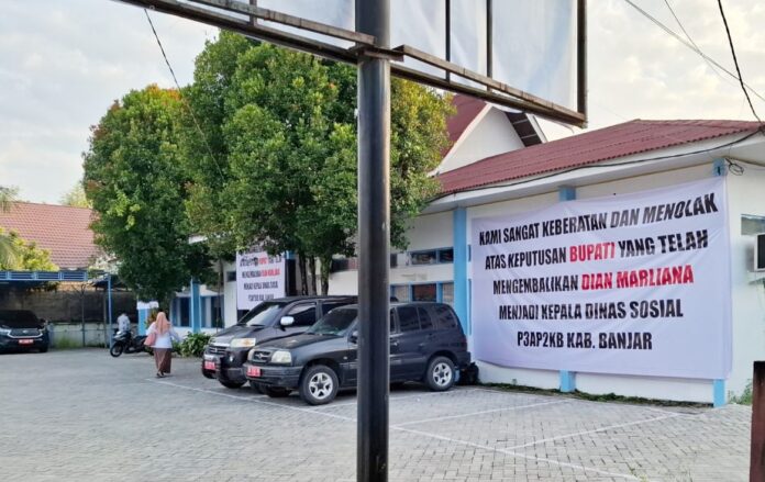pengembalian dian marliana sebagai Kadinsos Banjar tanpa sepengetahuan Komisi I DPRD Banjar Komisi I DPRD Kabupaten Banjar