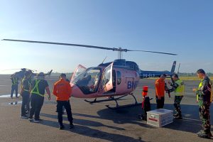WhatsApp-Image-2025-09-02-at-08.48.28_b761d83f-300x200 Hari Kedua Pencarian Helikopter Hilang Kontak, Basarnas Banjarmasin Perluas Area