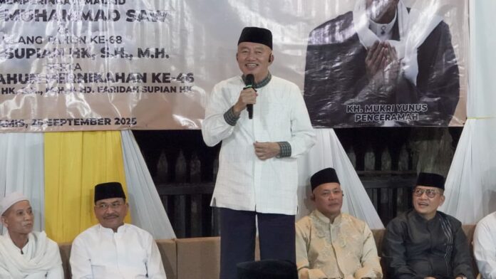 Gubernur Kalsel H Muhidin menghadiri Maulud Nabi di kediaman Ketua DPRD Kalsel