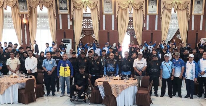 214c8b26-6a84-43ab-991d-85d017dd9fa3 Pelepasan Atlet POPNAS dan Pelajar NPC, Muhidin Kobarkan Semangat Haram Manyarah Wajah Sampai kaputing