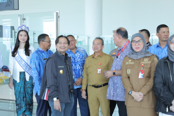 27e74e78-8907-4098-a039-ec2bc51a2139 3.500 Orang Antri Terbang Perdana Banjarmasin - Kuala Lumpur