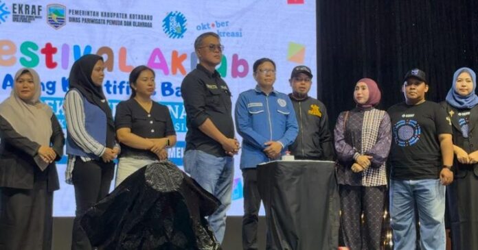 Dorong-Ekonomi-Kreatif-Pemkab-Kotabaru-Gelar-Festival-Akrab-2025-768x403
