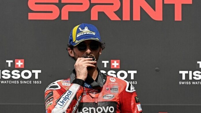 menang-di-sprint-malaysia-francesco-bagnaia-tak-mau-besar-kepala Bagnaia Dominasi Sprint MotoGP Malaysia 2025