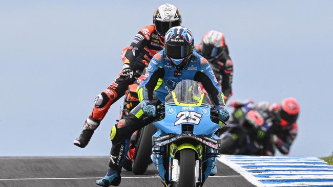 motogp-australia-2025-1760848423875_169 Raul Fernandez Raih Kemenangan Perdana di MotoGP Australia