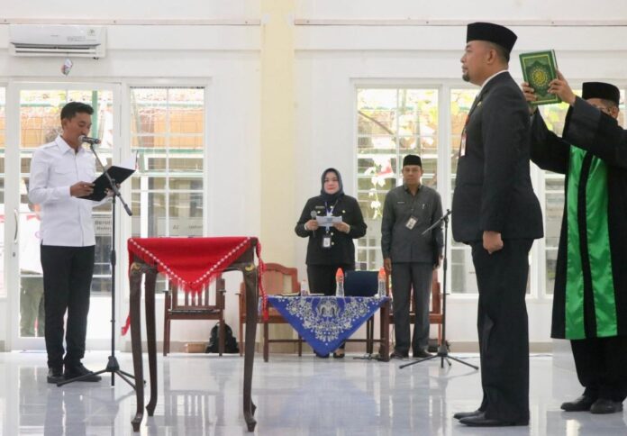 Bupati Melantik Yudi Andrea Sebagai Sekda Kabupaten Banjar yang Baru