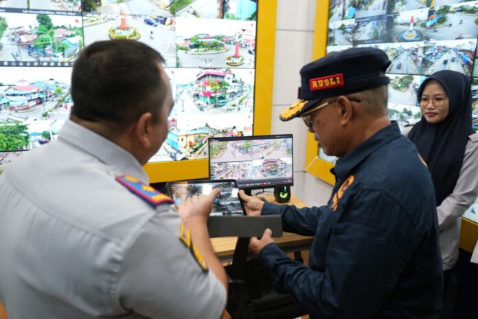 Bupati kotabaru kunjungi dishub dan MPP