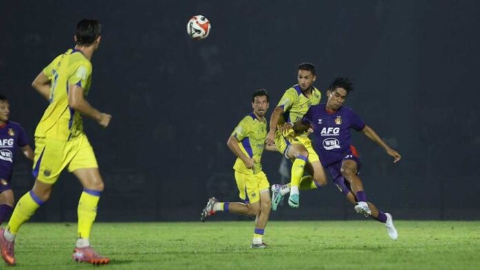 Persik Kediri vs Persib Bandung