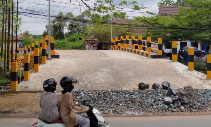 Pembangunan Jembatan Plaza