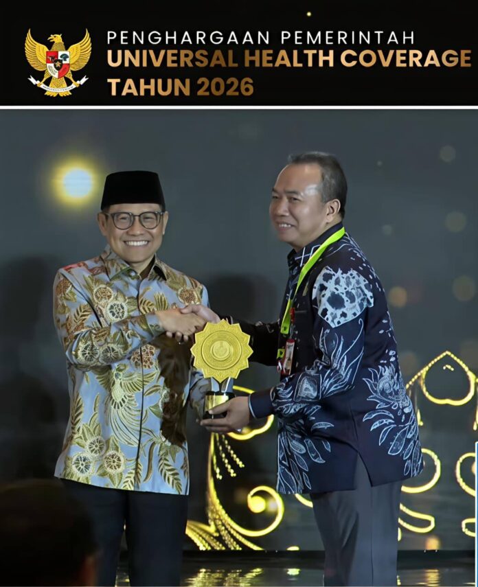 pemprov kalsel terima penghargaan uhc