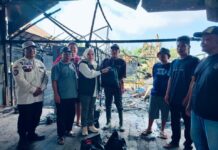 Dinsos P3AP2KB Salurkan Bantuan Darurat untuk Korban Kebakaran di Desa Mataraman Dinsos P3AP2KB