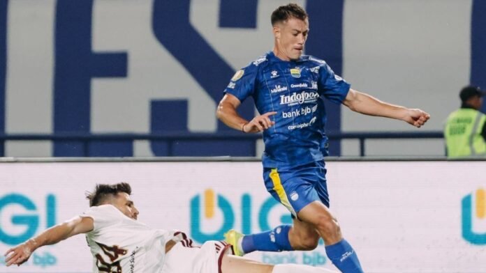 Persib Menang 3-1 atas PSM Makassar